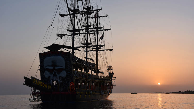 alanya pirate boat tour