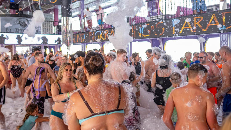 legend big kral foam party boat